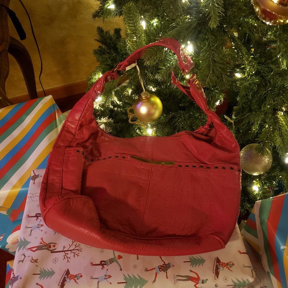 Brand New, Never Used Bueno Berry Pink Hobo Style Handbag - Picture 3 of 4